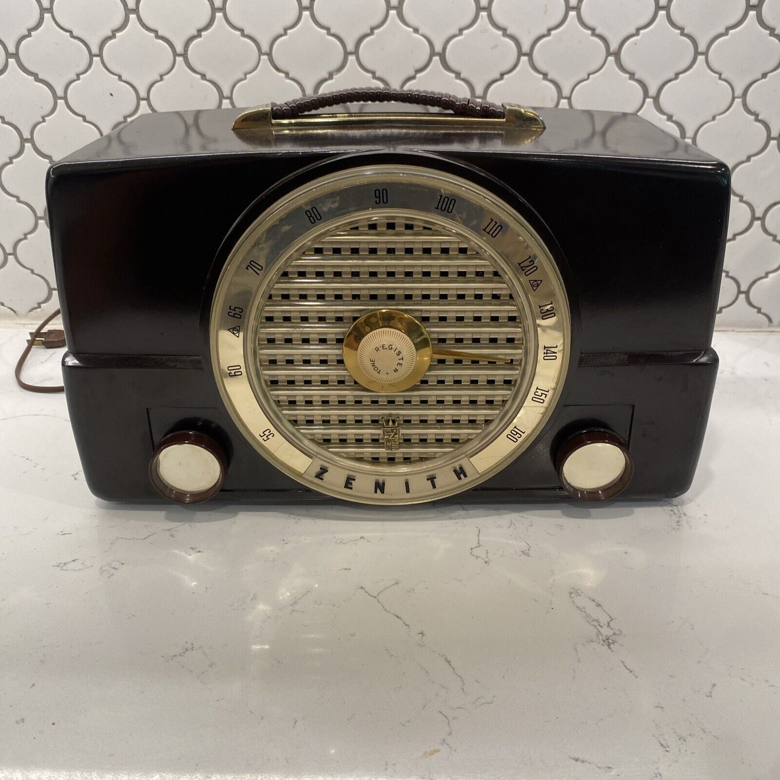 Vintage Zenith Tube Radio Y-365361 Model K526 (works/read Description)