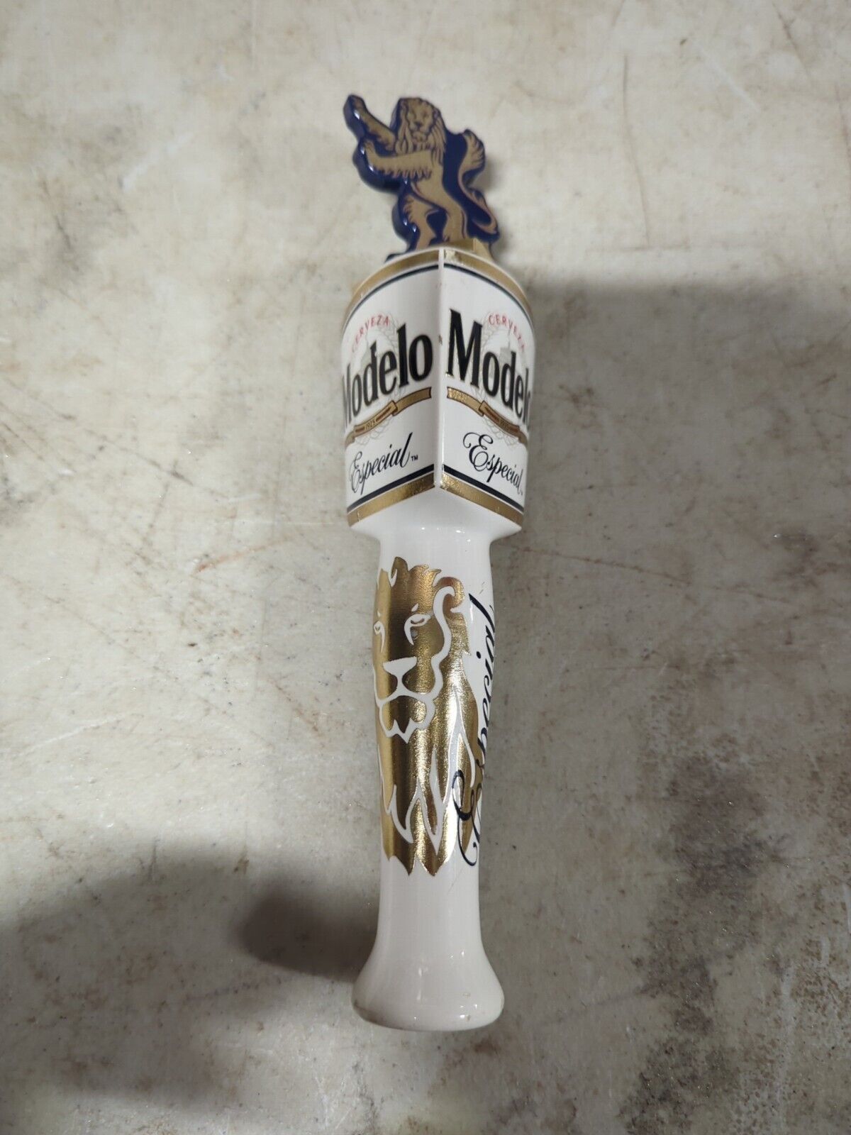 Beer Tap Handle Modelo Especial Lion Man Cave Must Have 8”