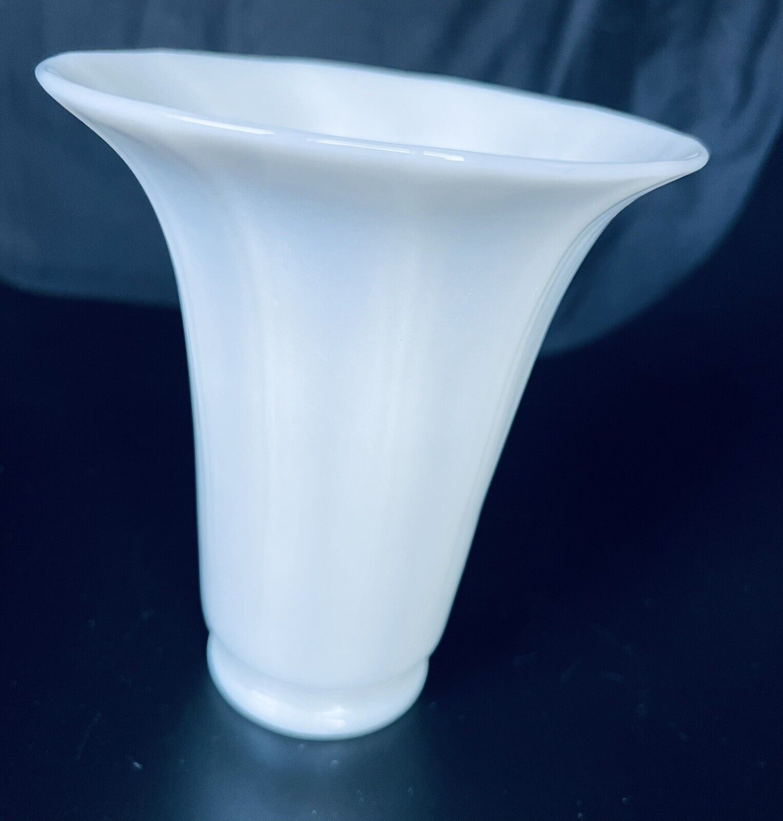 Steuben Calcite Or Ivrene Vase Pearlescent Finish Fluted Stunning Vintage