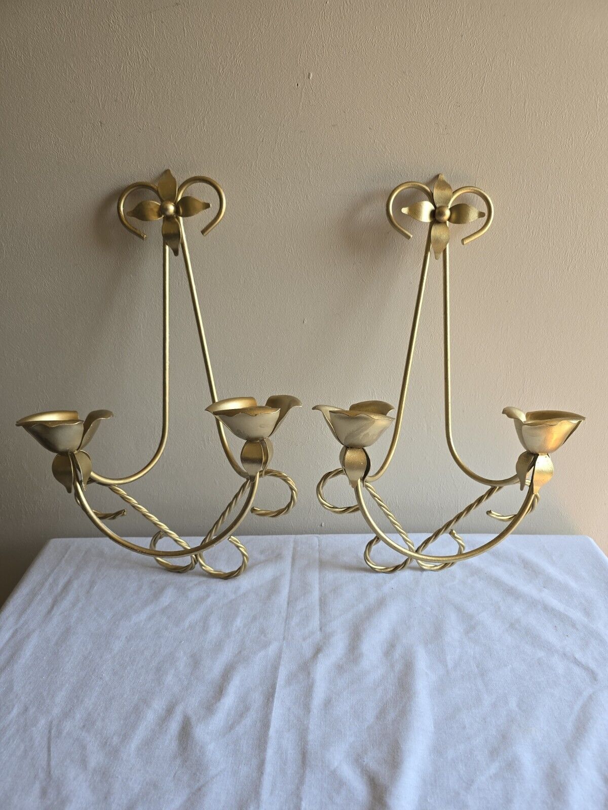 VTG Set Of 2 Wall Hanging Gold Twisted Floral Metal 2 Arm Candle Sconces Shabby 