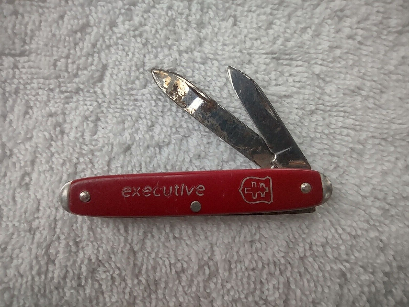 Vintage Rare Colonial Prov USA Red 2 Blade Executive Pocket Knife