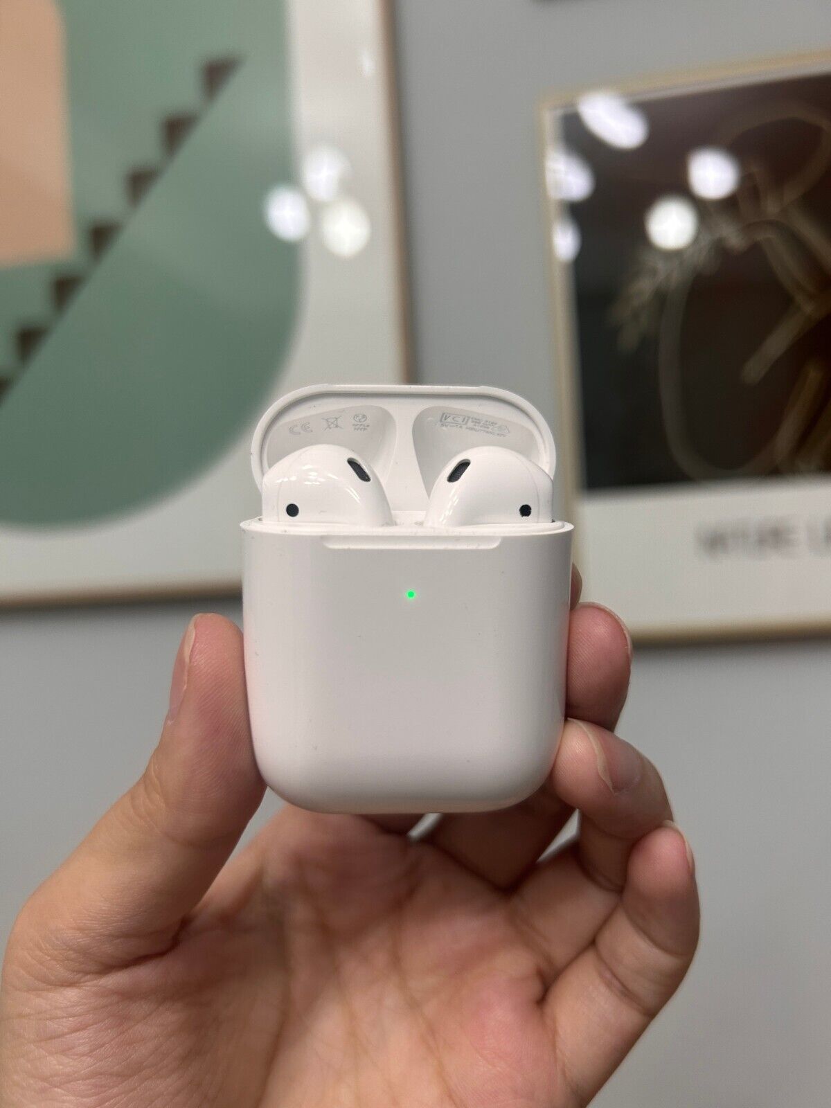 Apple AirPods 2nd Generation with Charging Case - White