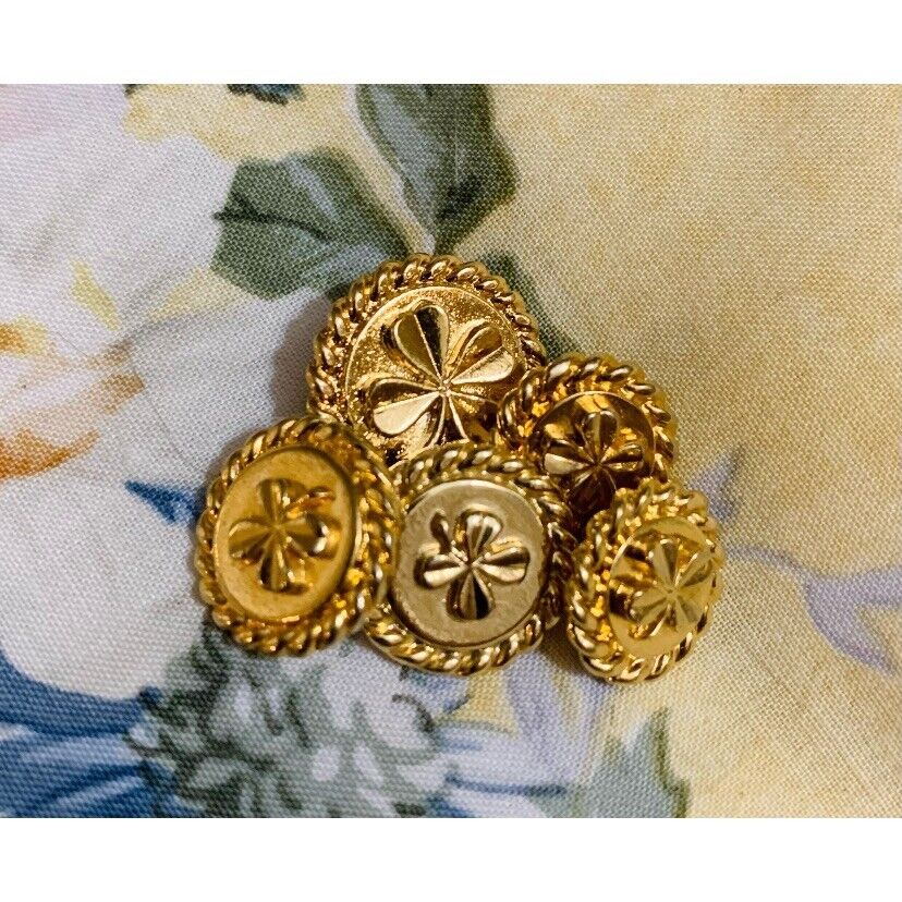 Chanel Authentic Gold Tone Vintage Clover Buttons Set Of 5