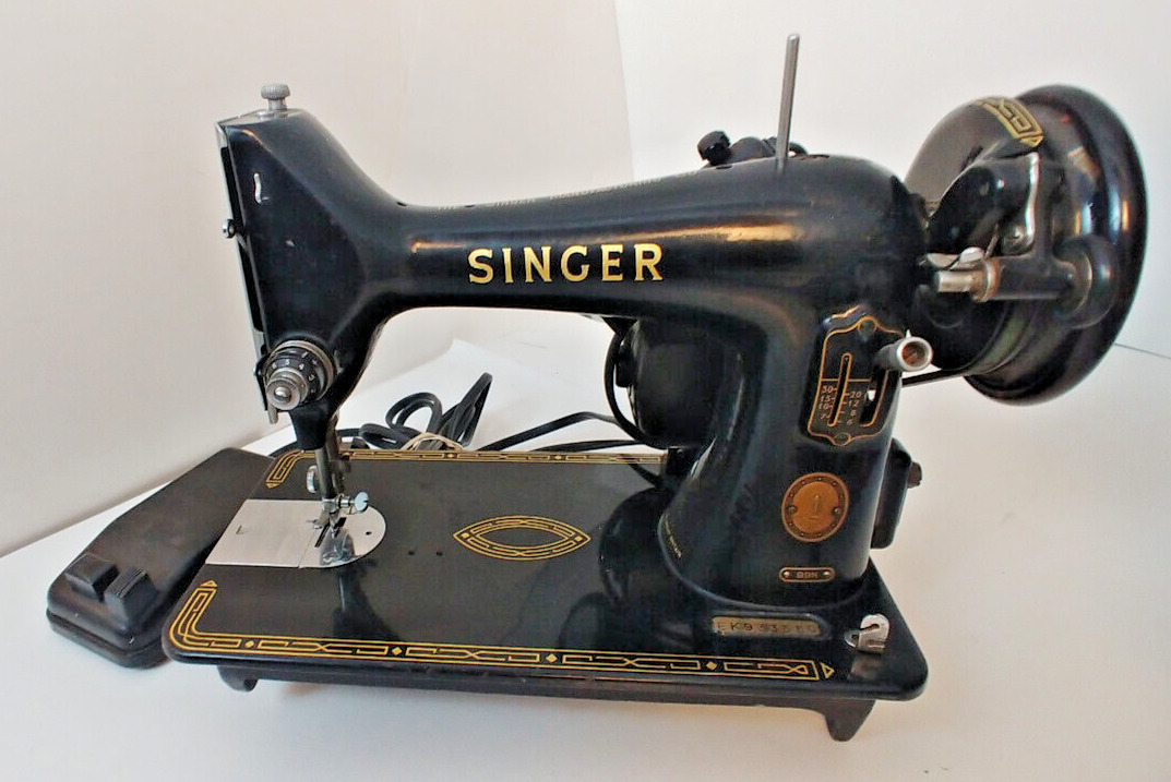 Vintage 1949 Singer 99K Sewing Machine with Pedal And Light - EK933550