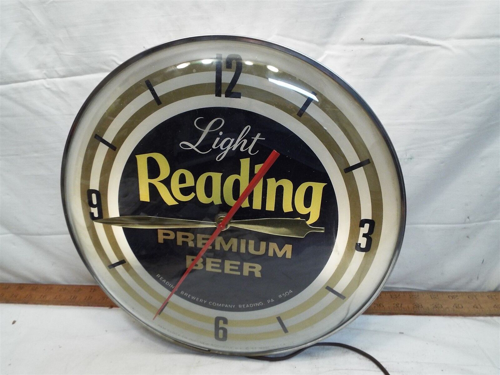 Vintage PAM Illuminated Reading Light Premium Beer Clock Advertising Sign Round