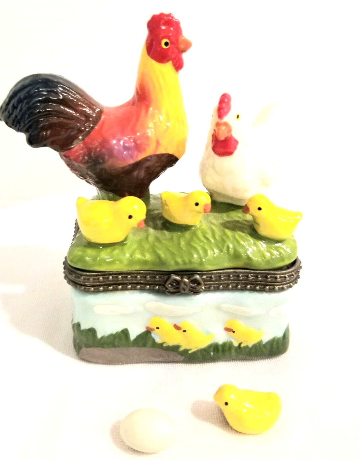 Trinket Box Vintage With Chicken Family and Surprise In Box