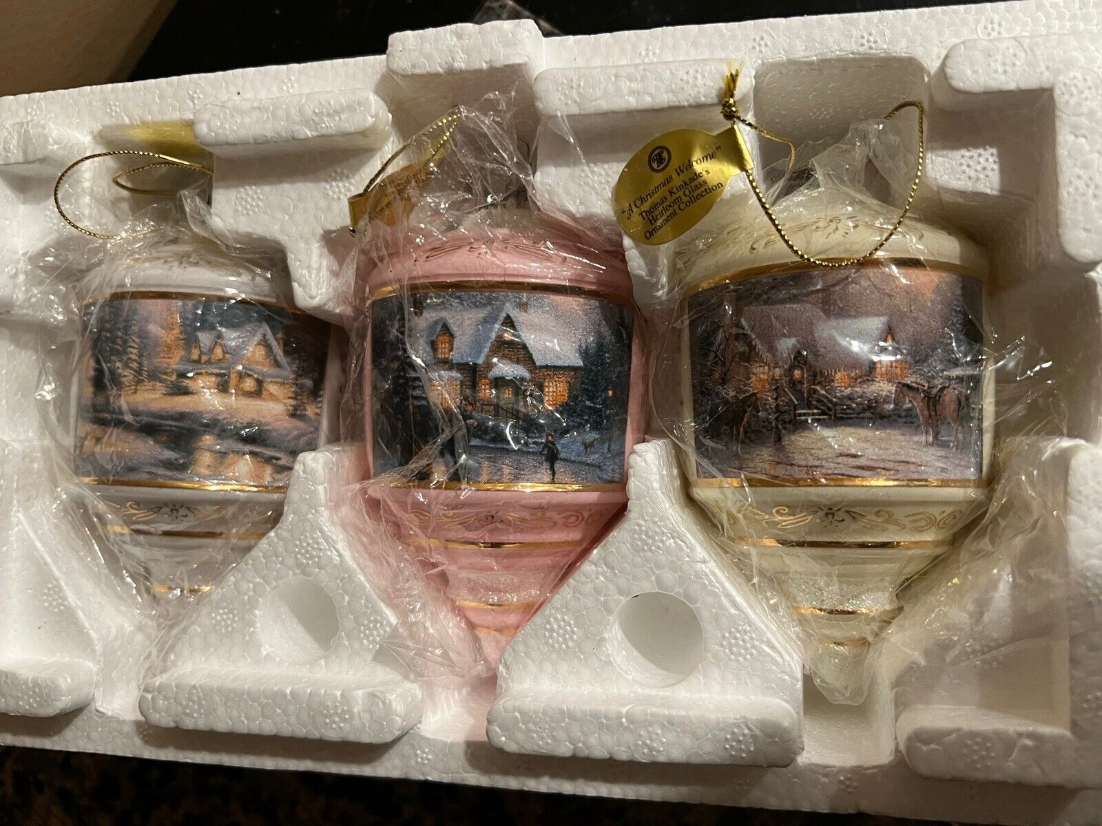 The Bradford Editions Thomas Kinkade Heirloom Glass Ornament Collection #68414