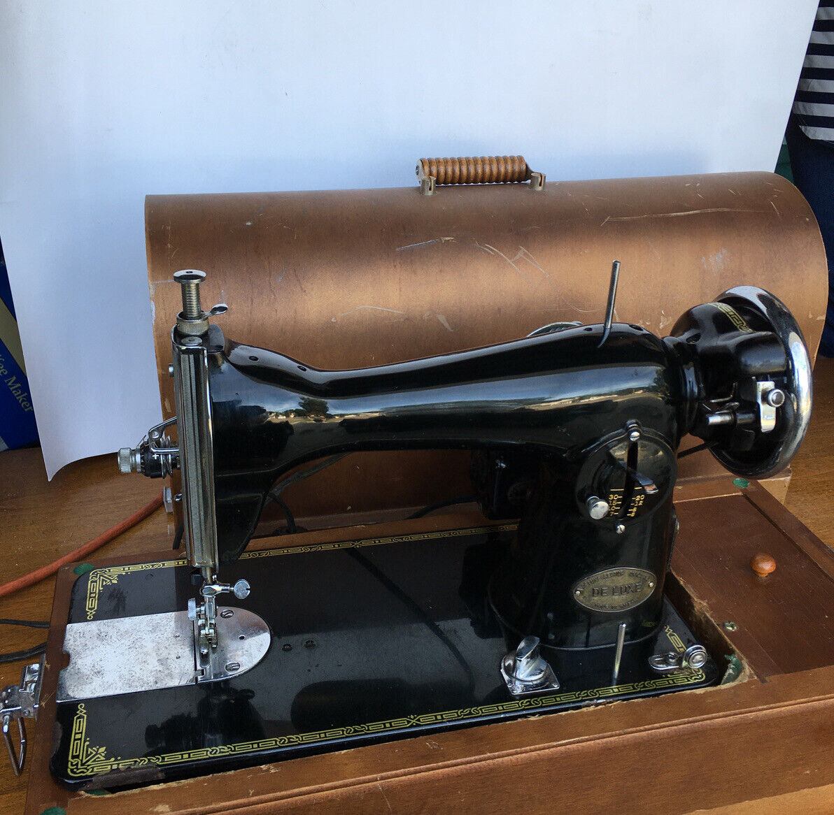 1950s SINGER  De Luxe Portable Sewing Machine Japan