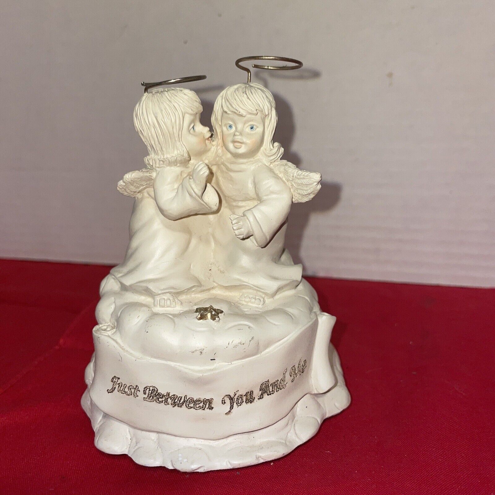 Angel Friends Turning MUSIC BOX GENMORE 1996-Plays “That’s What Friends Are For”