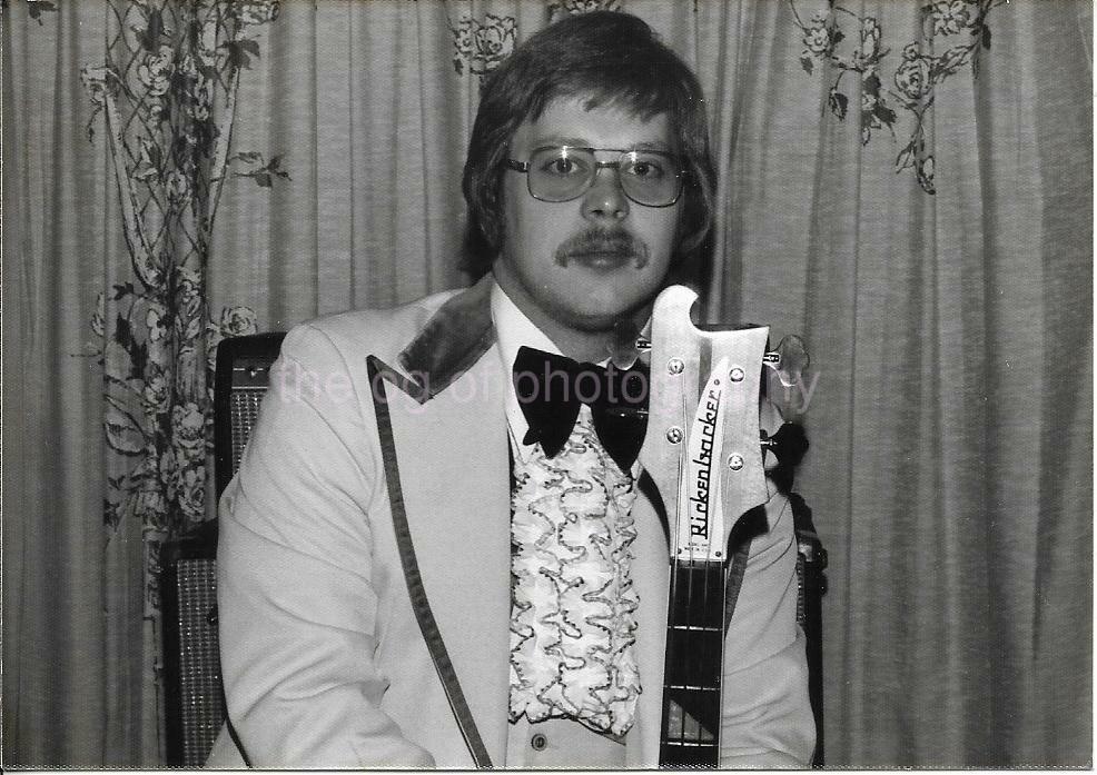 1970's GUITAR GUY Found Photo YOUNG MUSIC MAN bw  Portrait 911 13 H