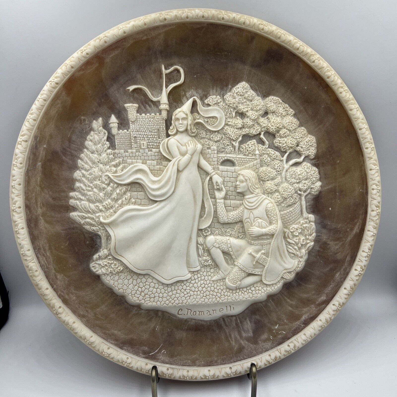 1981 Incolay carved Cameo Plate \