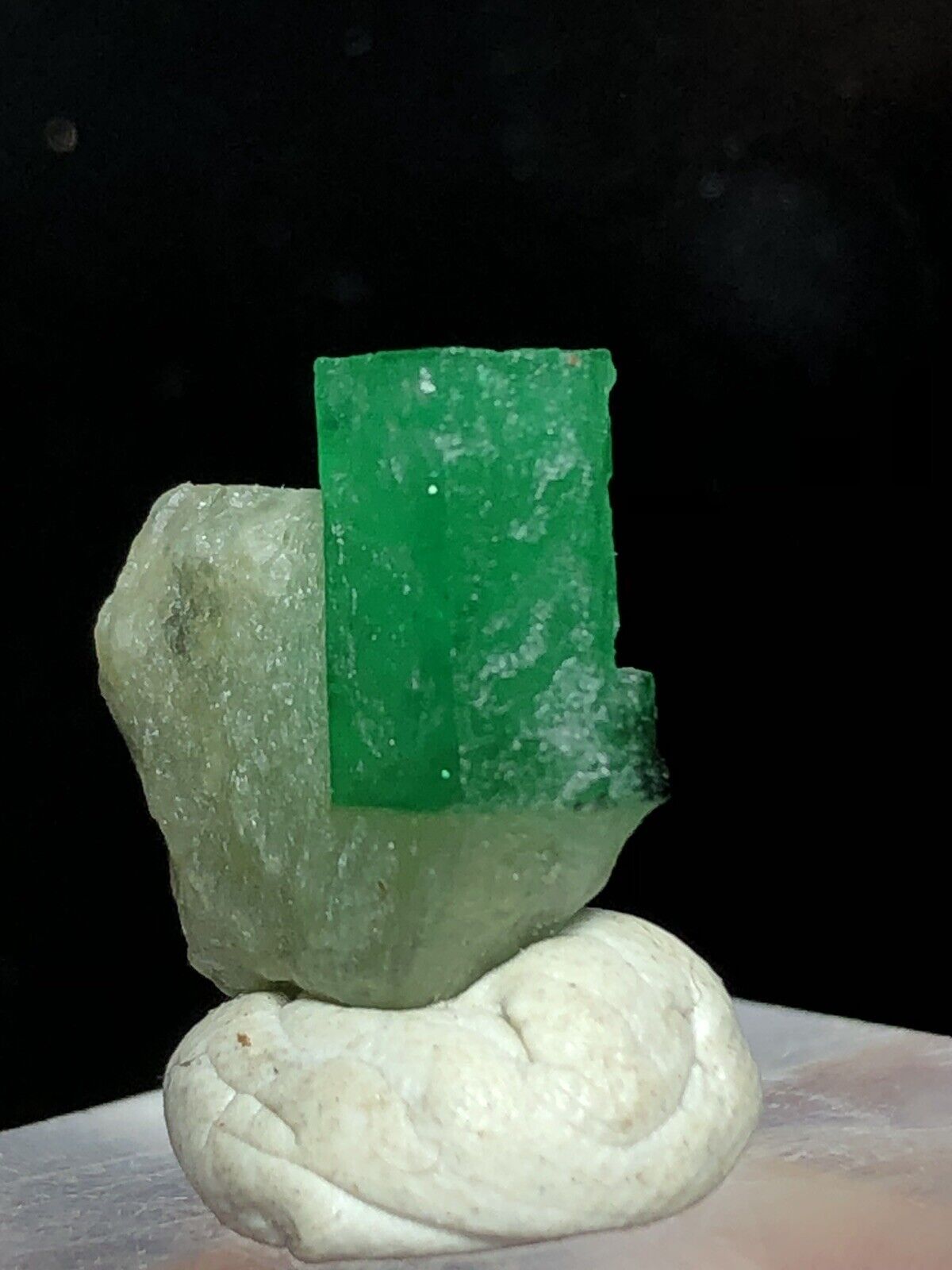 Emerald Crystal Specimen Well Terminated 100% Perfect 10.5-CT@Swat Mine,Pakistan