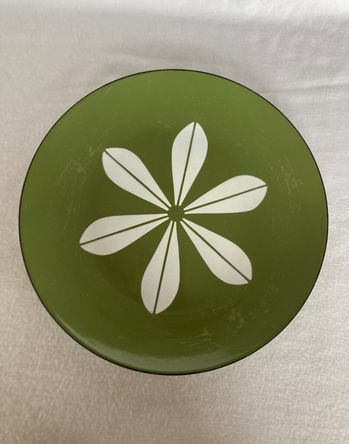 CATHRINE HOLM Avocado Green Enamel Lotus Flower Leaf Plate 10\