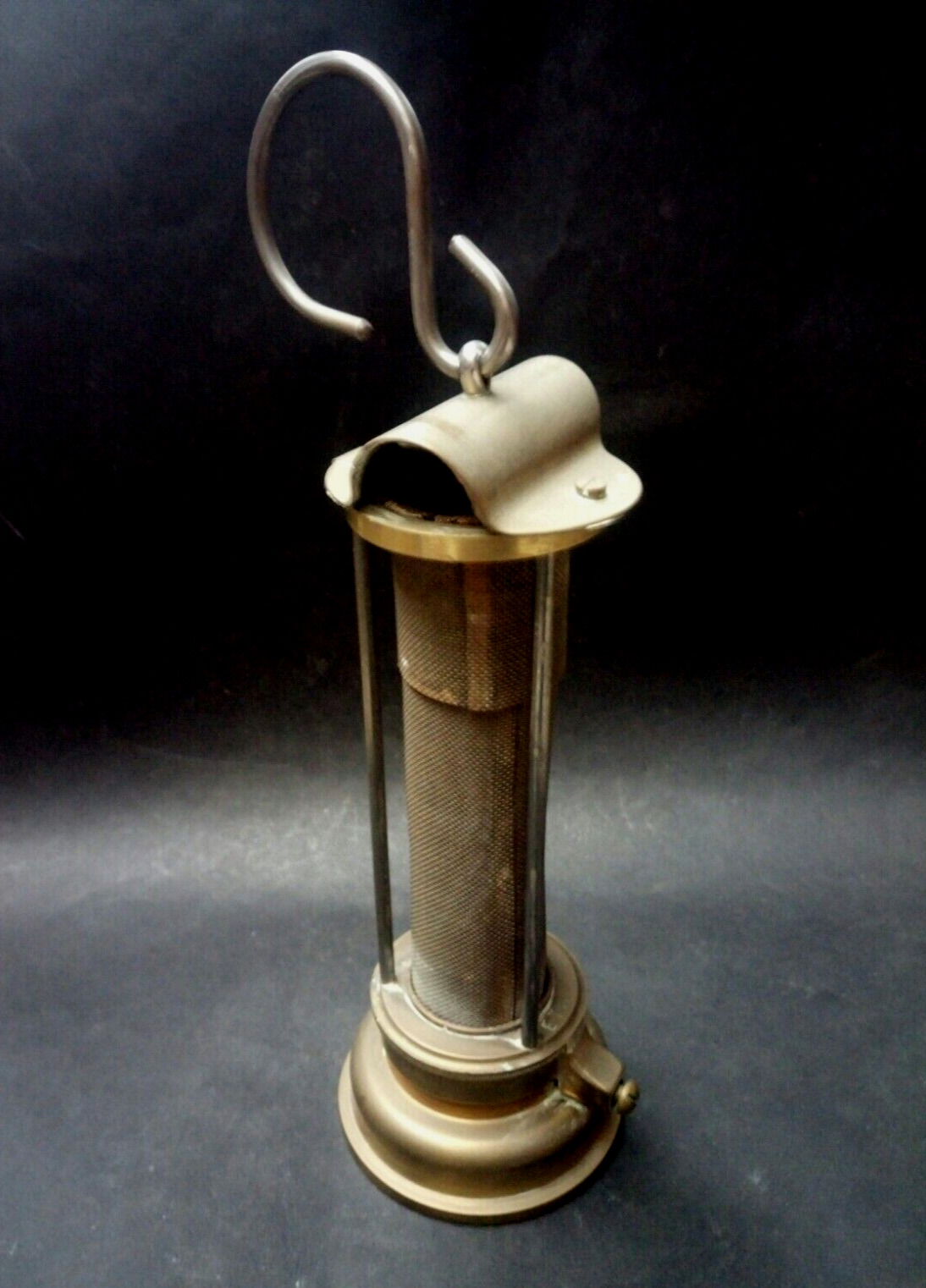 VINTAGE BRASS WELSH MINERS LAMP CLANNY / OPEN GAUZE STYLE WORKING ORDER PARAFFIN