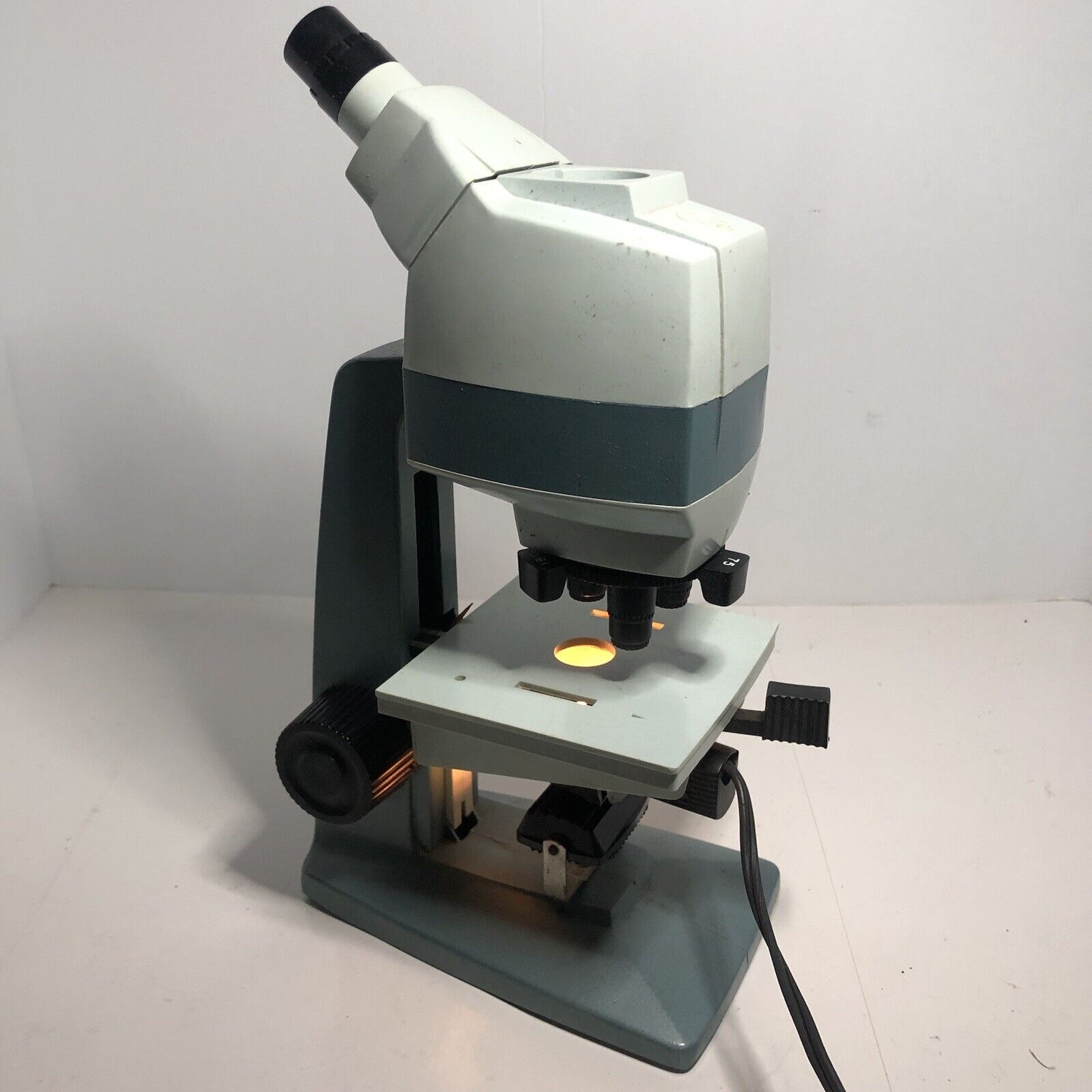 VTG Lionel-Porter Microcraft 22120 Microscope With Slides. Tested Works.
