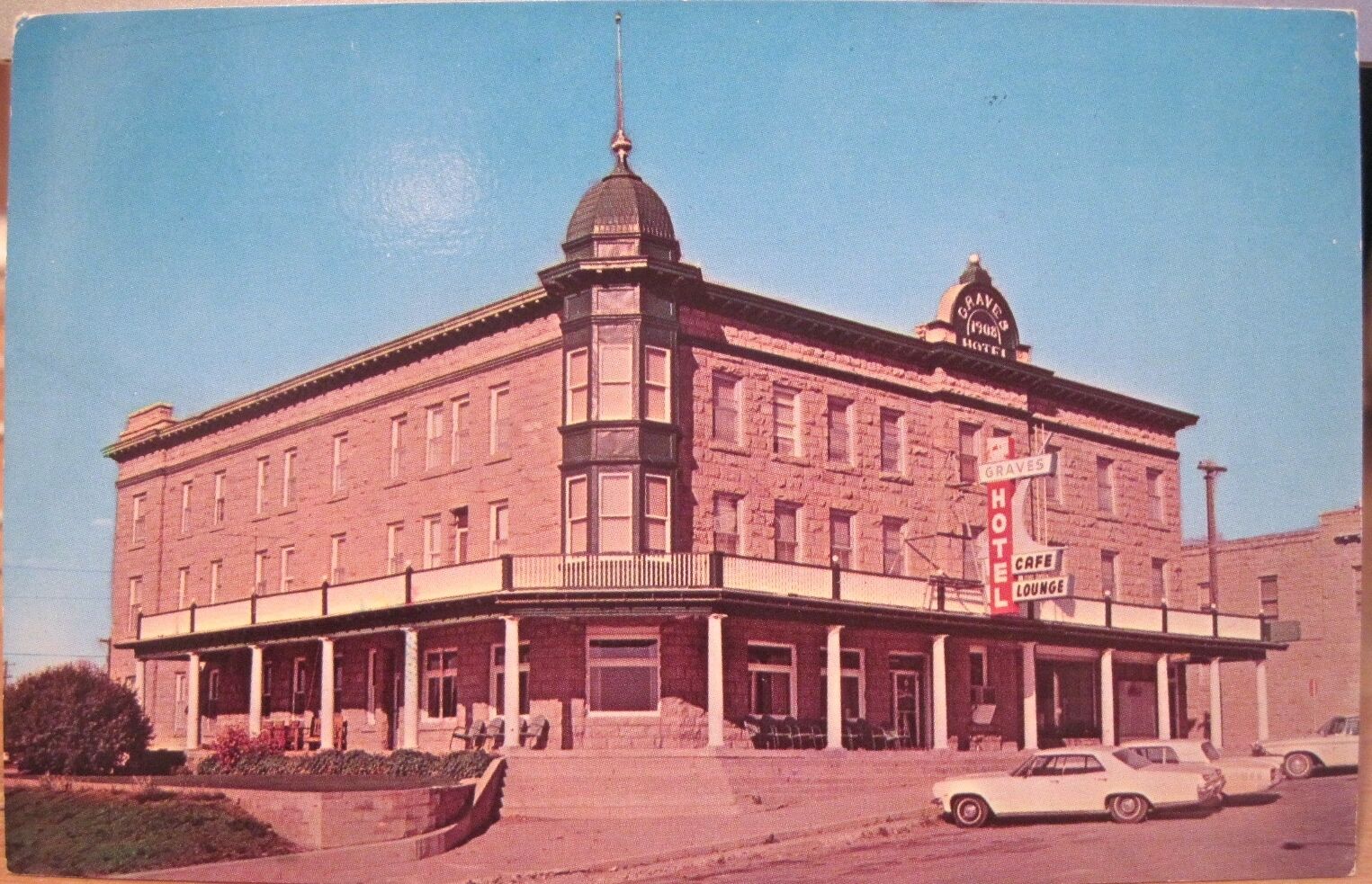 Montana Postcard GRAVES HOTEL Cafe Lounge HARLOWTON Schmeling Chrome ca 1970