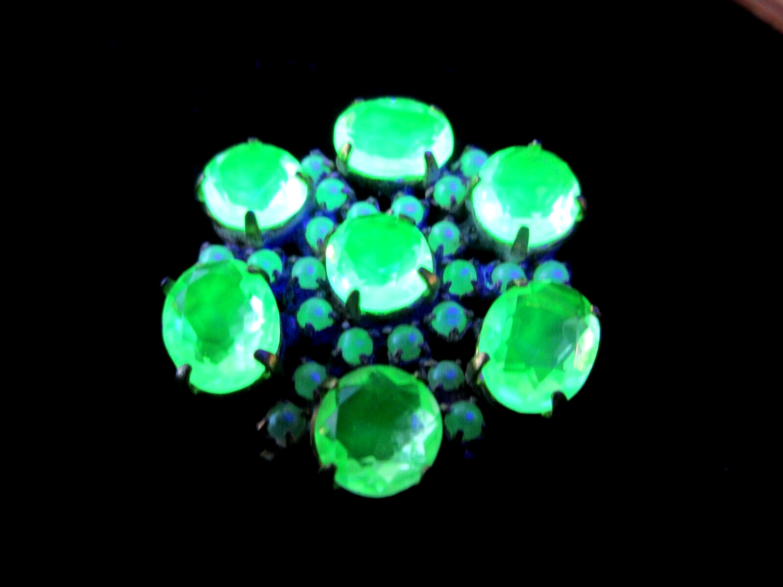 Gorgeous Czech Vintage Glass Vaseline Uranium Rhinestone Button Glows Blue light