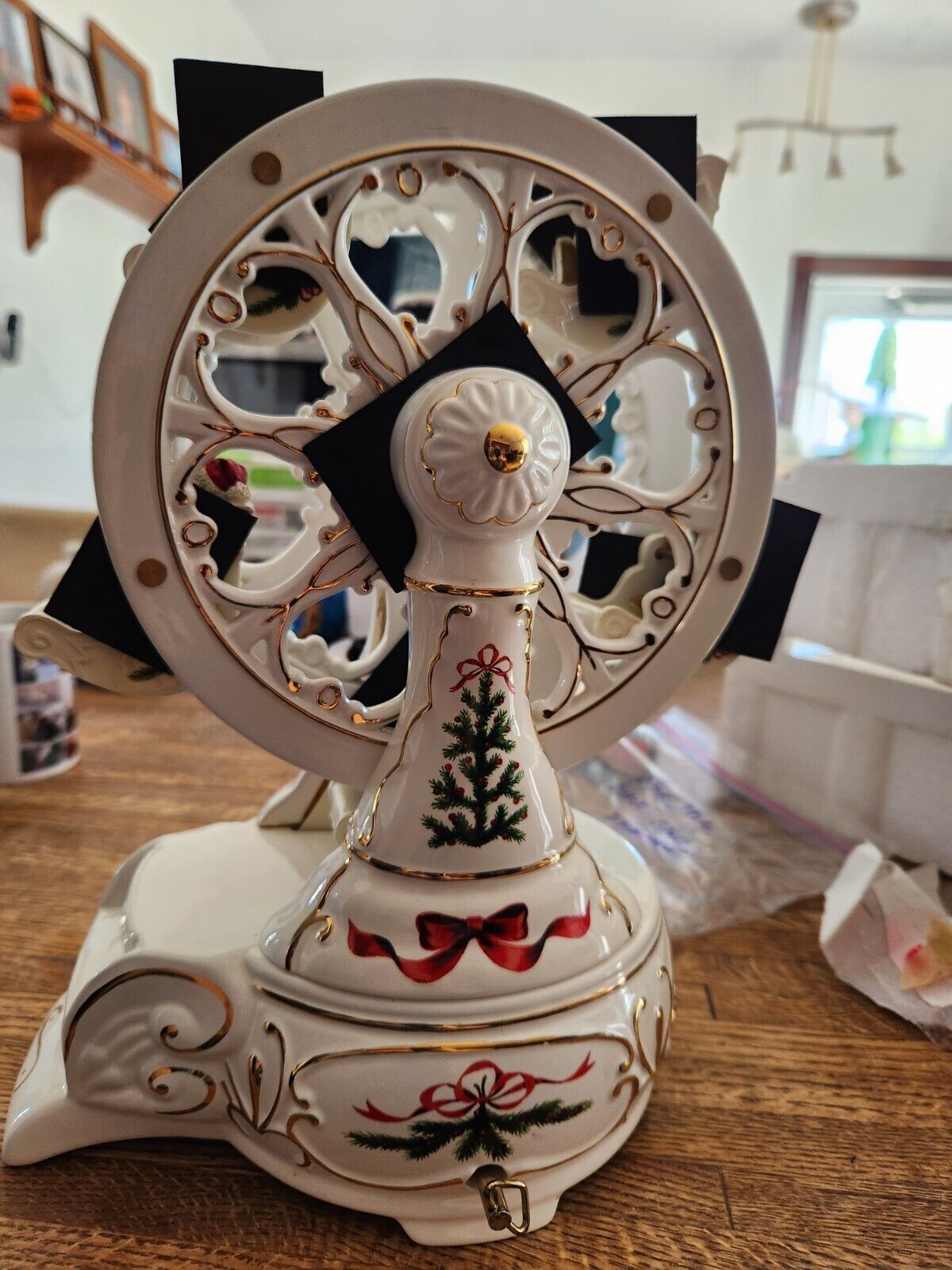2001 Avon Holiday Christmas Classic Porcelain Ferris Wheel In Original Box