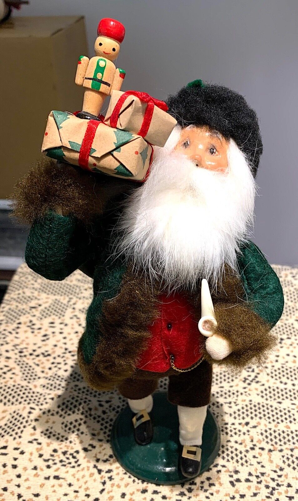 RETIRED Byers choice Carolers 1996 Santa Claus St Nick Sack of Toys