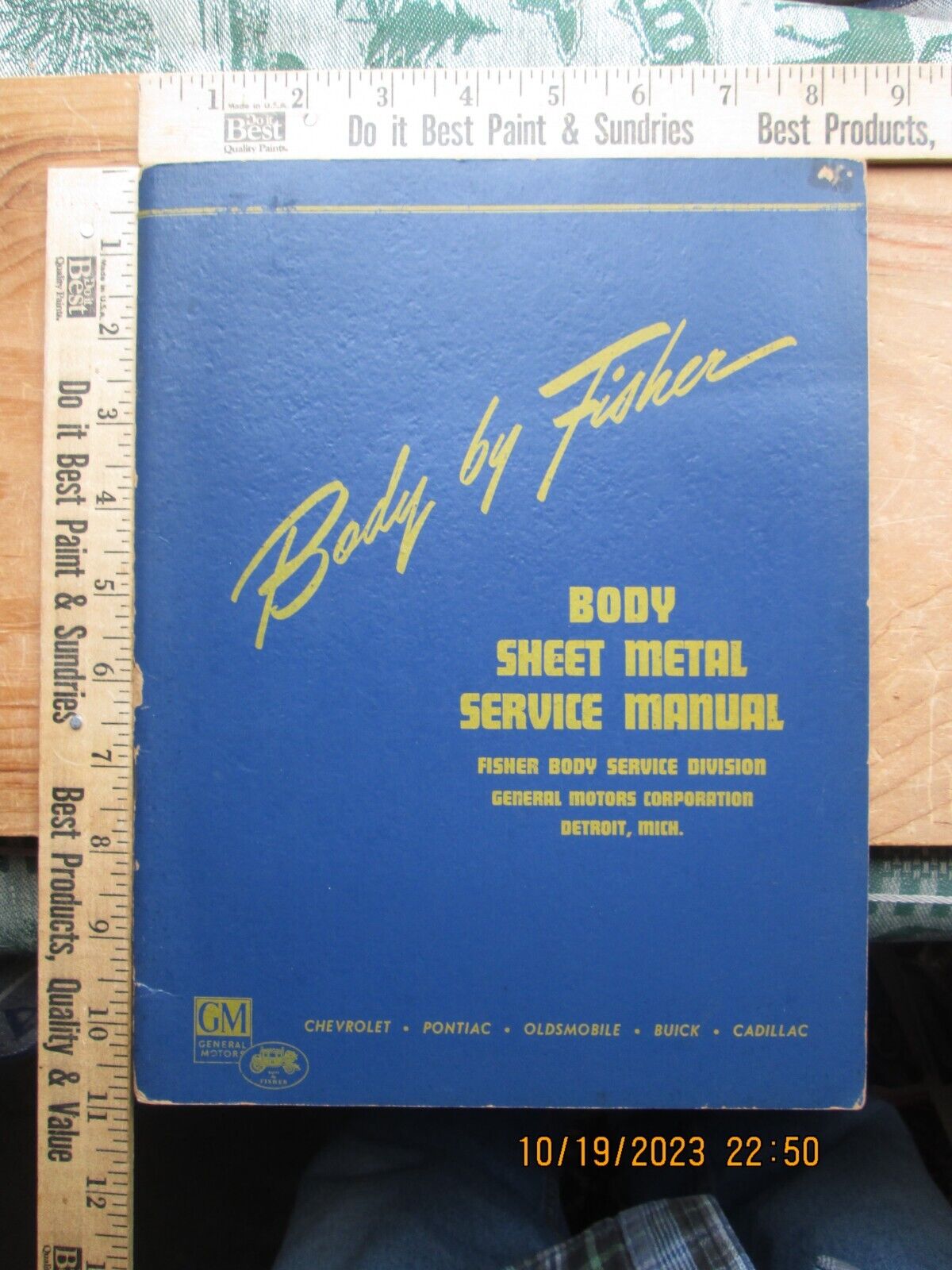 text book of metal panel repair on 1941 1942 fisher unisteel bodies 1946