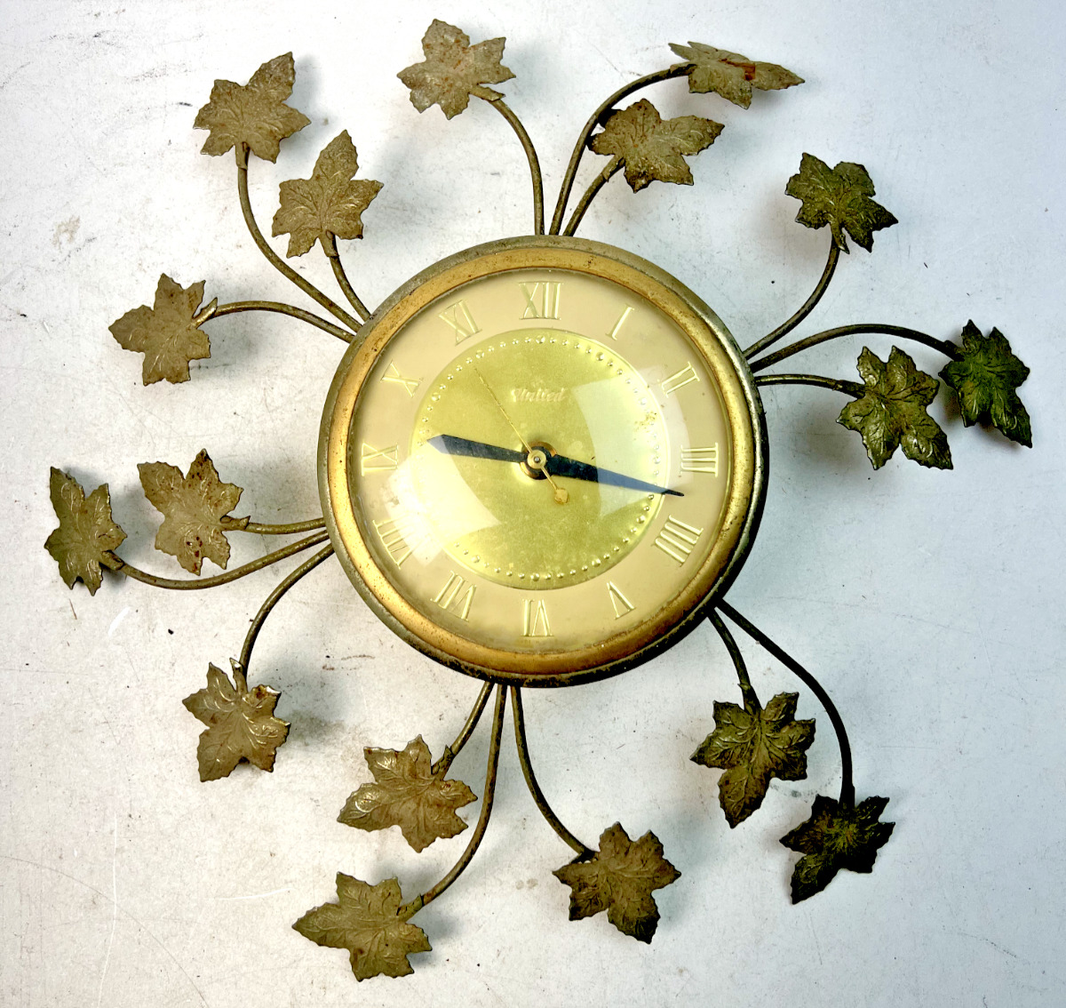 Vintage 1960s United Clock Corp. Leaf Sunburst Style Wall Clock