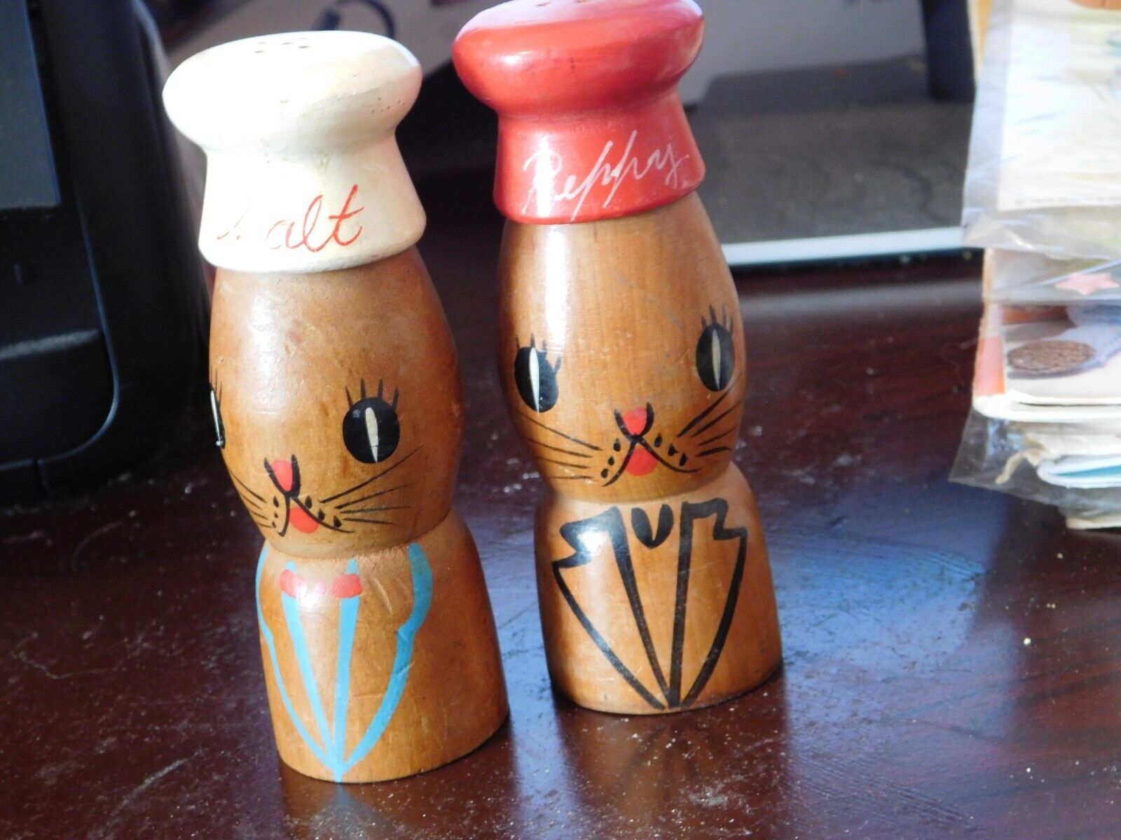 Vintage Wood Salt & Pepper, Kitten or Bunny, Unused 5\
