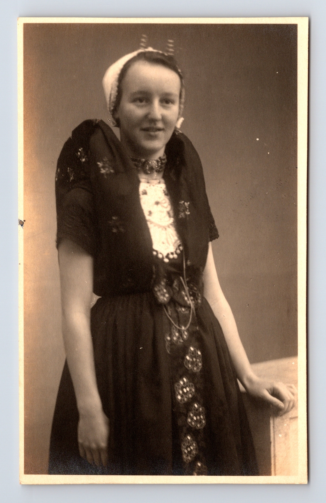 RPPC Postcard Girl in Traditional Dutch Zeeland High Doek Shawl Dress Gorinchem