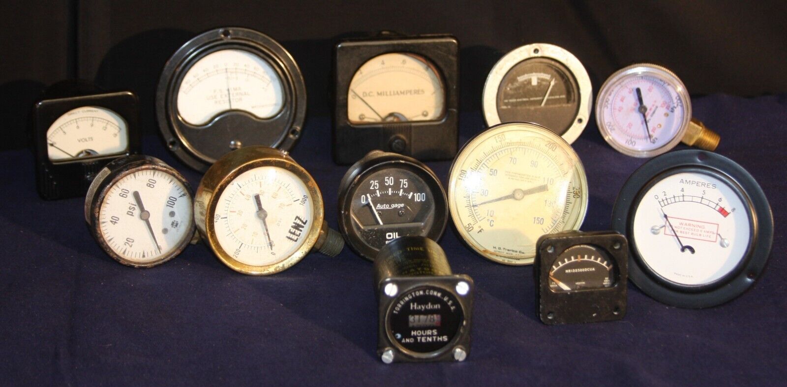 VINTAGE LOT OF 12 SMALL GAUGES FOR STEAMPUNK OR DÉCOR PROJECT ^3106