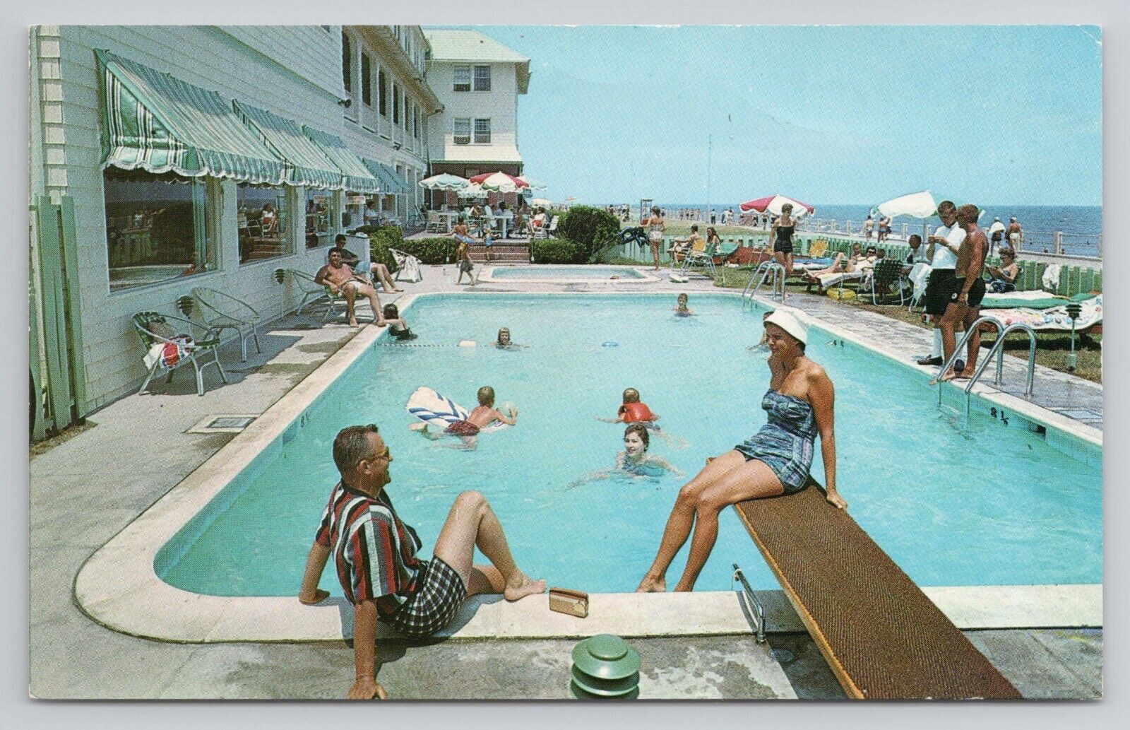 The Breakers Motor Hotel Virginia Beach, Virginia Chrome Postcard 1033