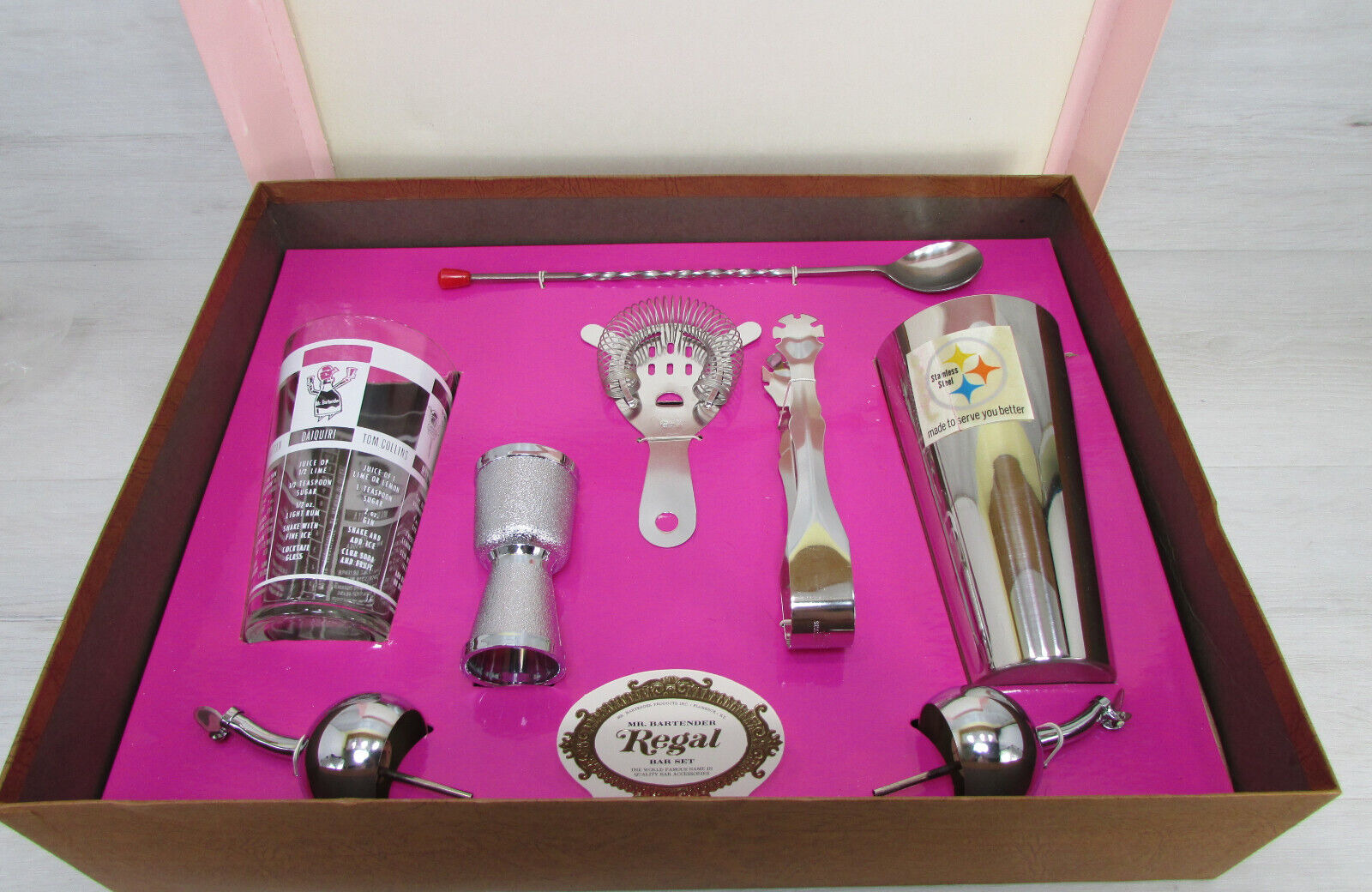 MCM Vintage Mr. Bartender Cocktail 8pc Mixing Set In Box Unused with Defects