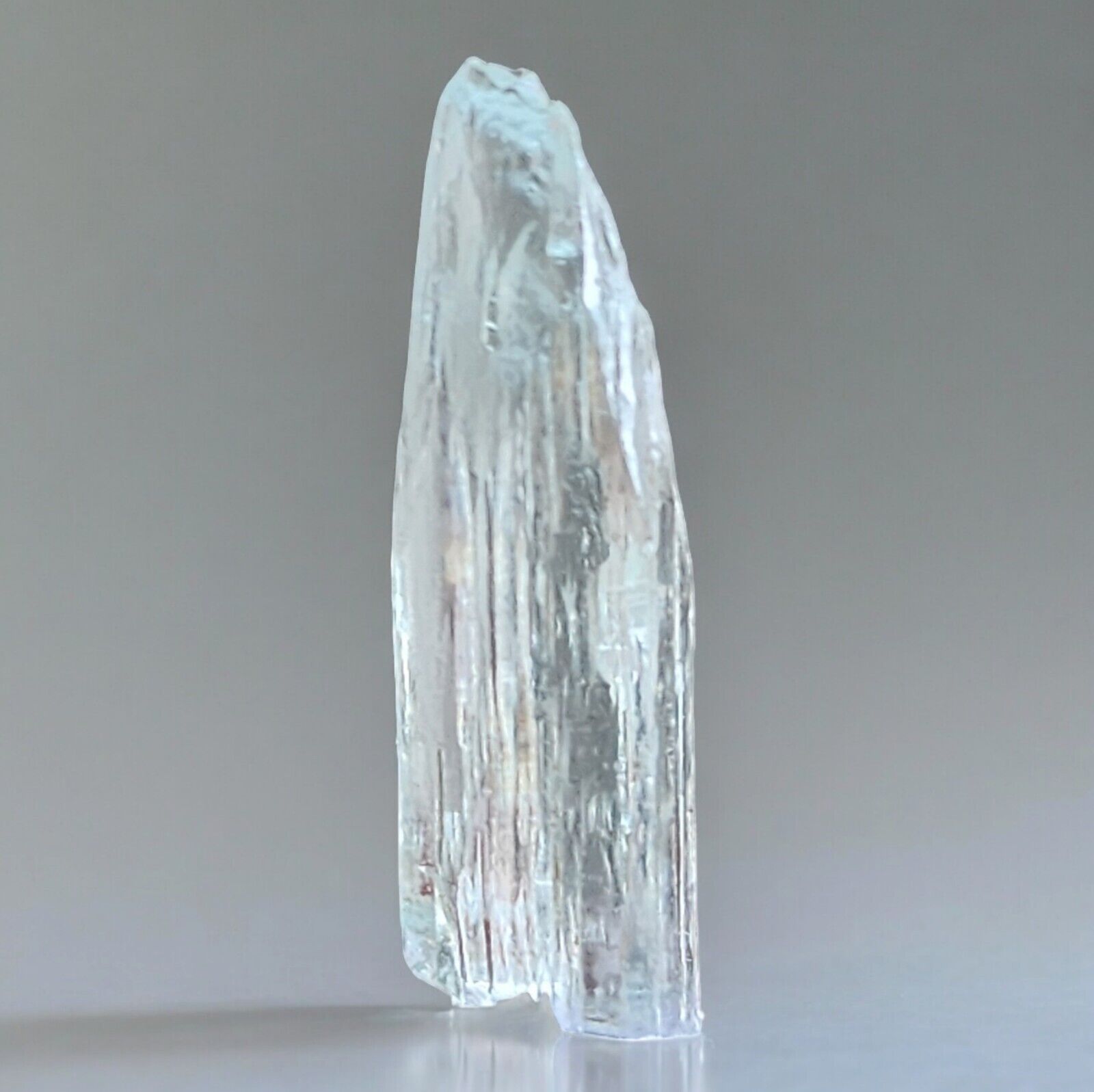 Fine Etched Aquamarine Gem Crystal, From mimosa do sol Espirito Santo, Brazil 2c