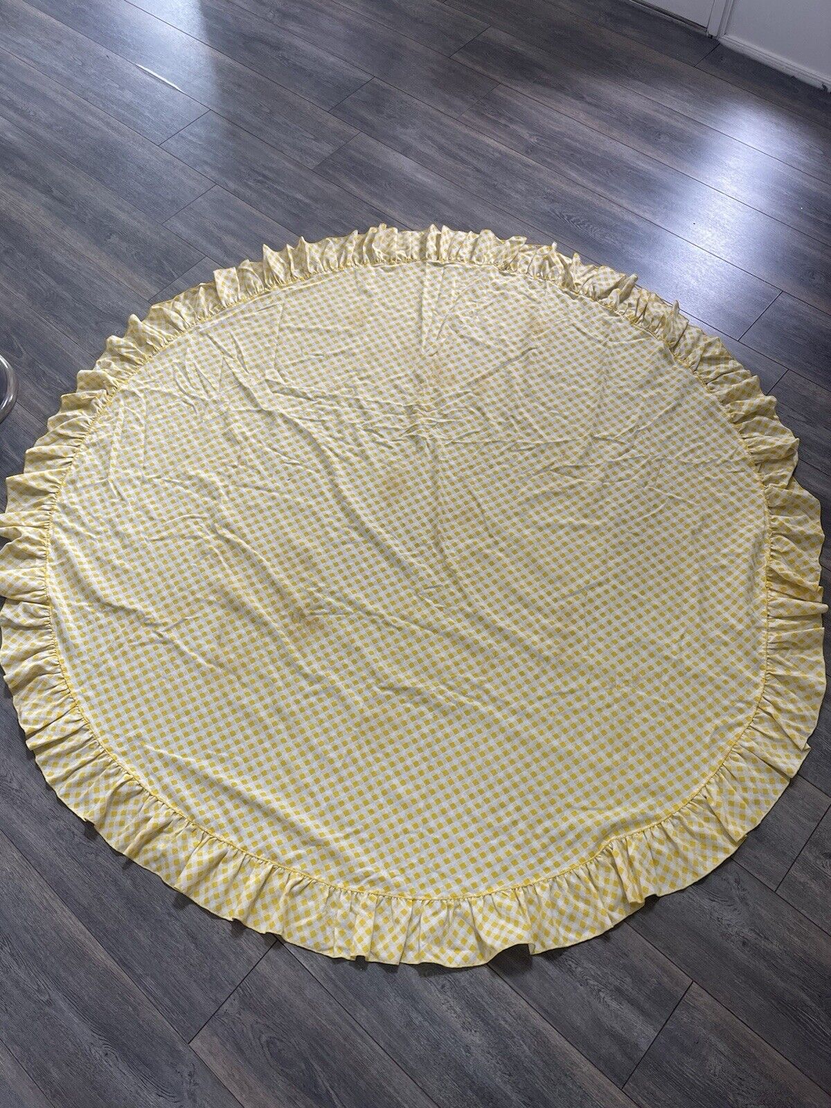 Vintage Tanlecloth Checkered Yellow White Round Circle Ruffle Cotton Picnic 67”