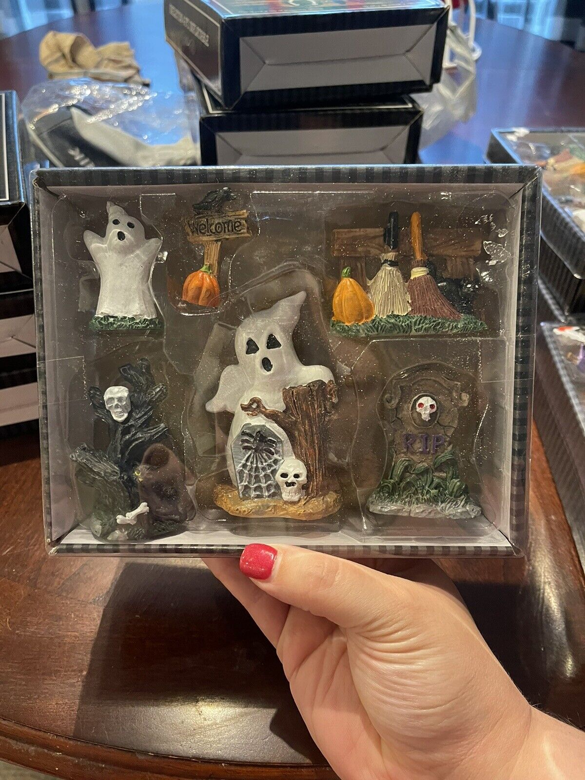 Greenbrier International Halloween Village 6 Piece Ghost Set Decor Spoke New