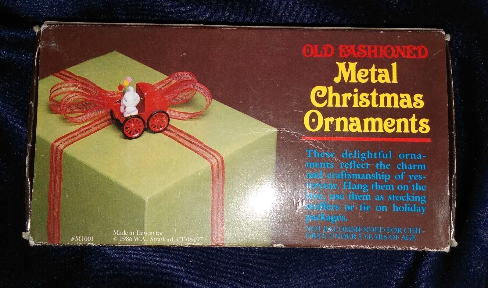 Vintage 1980\'s Old Fashioned Metal Christmas Ornament Bears /Carriage/Chair