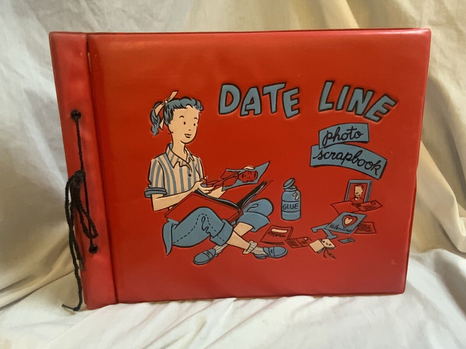 Vintage 50's/60's Red Date Line Vinyl Photo Scrapbook NEW