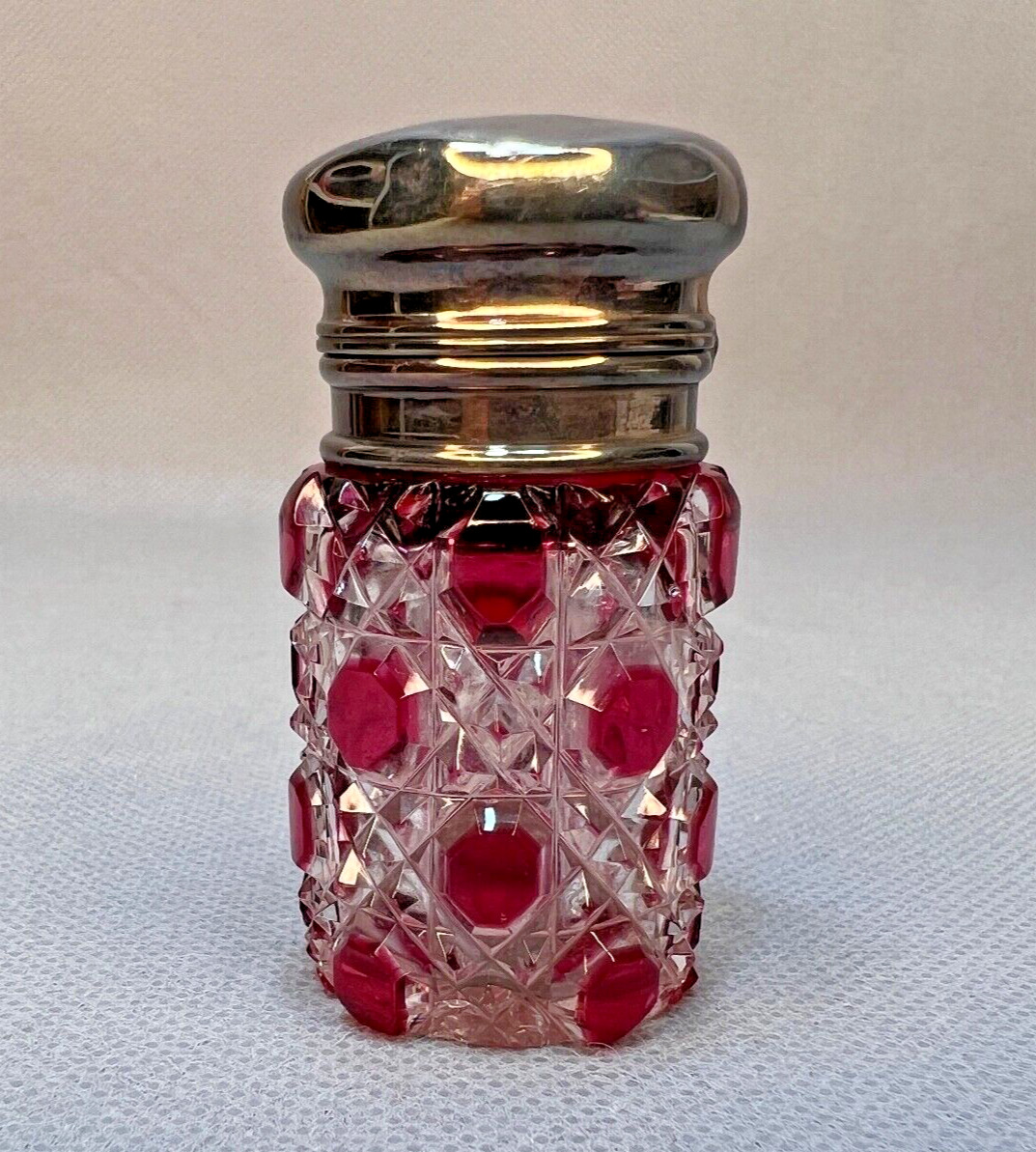 1916 Antique Sampson Mordan &Co Sterling Silver Cut Crystal Scent Perfume Bottle