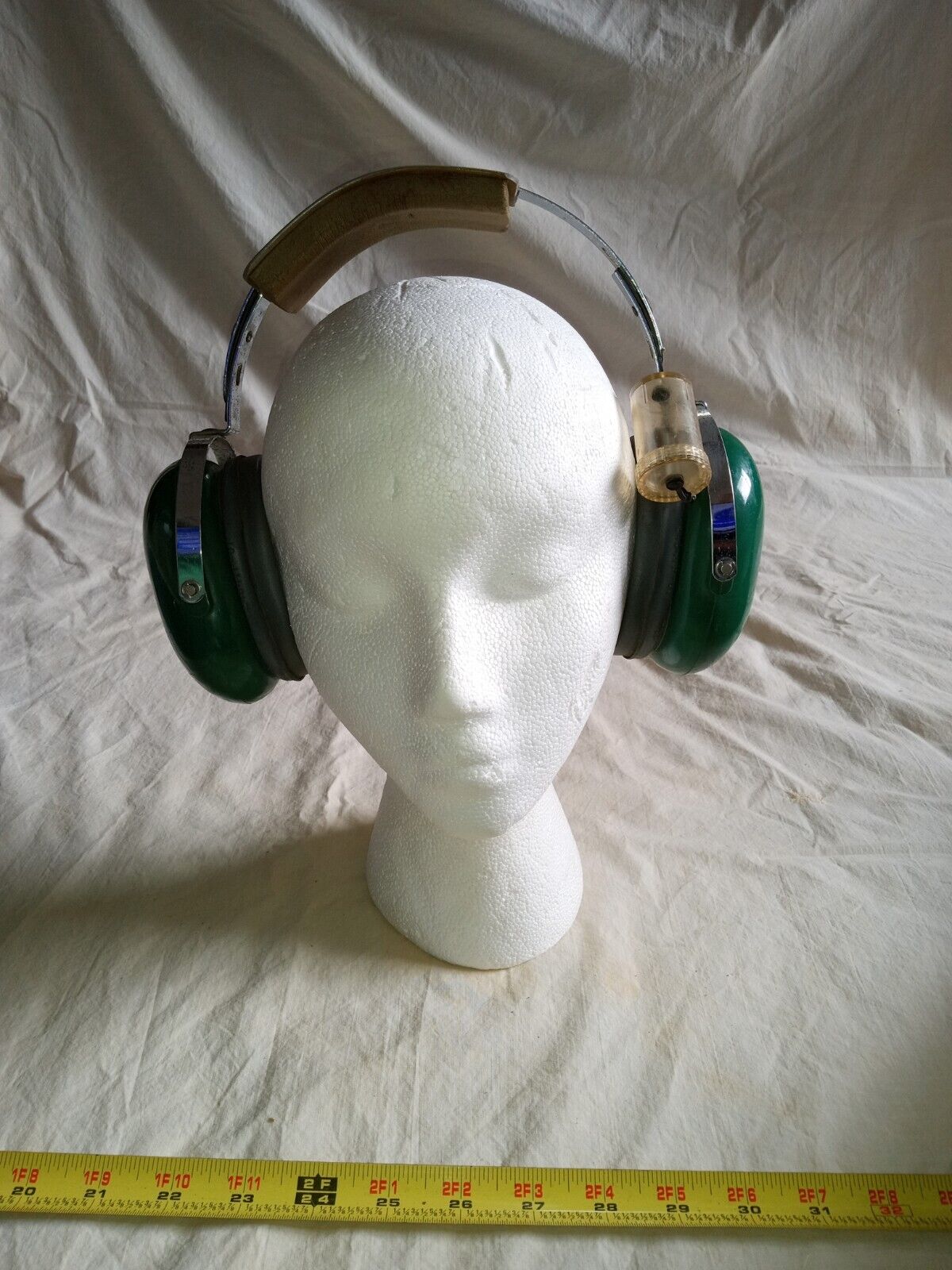 VINTAGE STRAIGHTAWAY DAVID CLARK EAR PROTECTION HEADPHONES MODEL 10AS, NO FOAM.