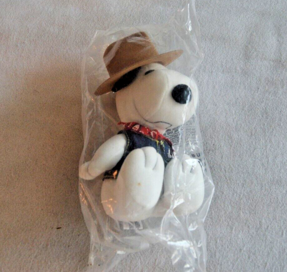 MetLife Peanuts SNOOPY Plush in SEALED BAG - Cowboy Persona SKU 4617