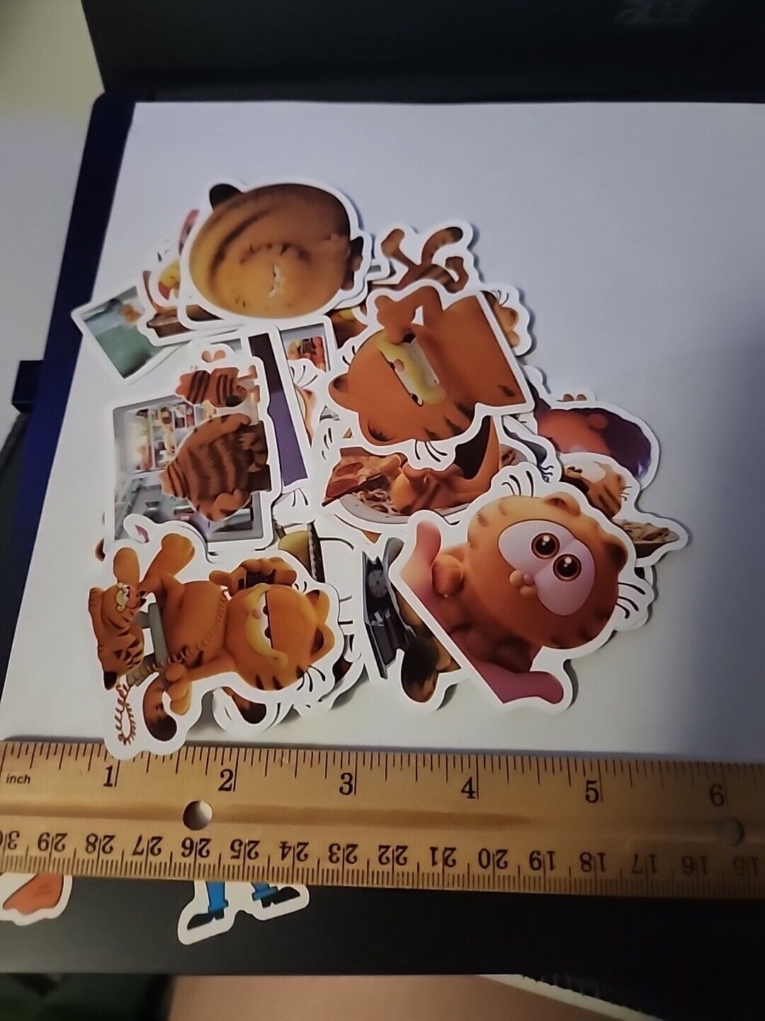 Garfield Random Lot Of 25 Stickers 